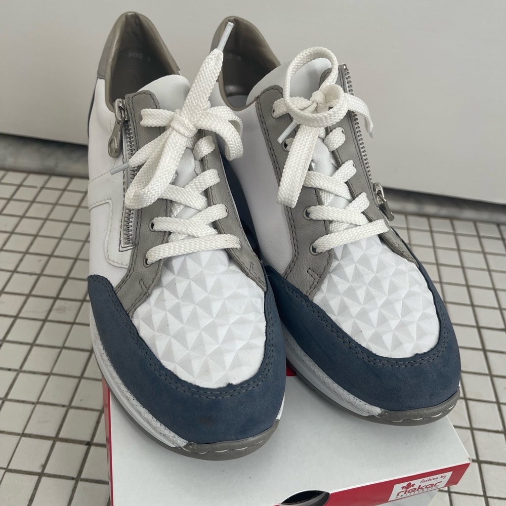 Rieker women’s Sneaker, Kitty 03, blue and white, Size 42